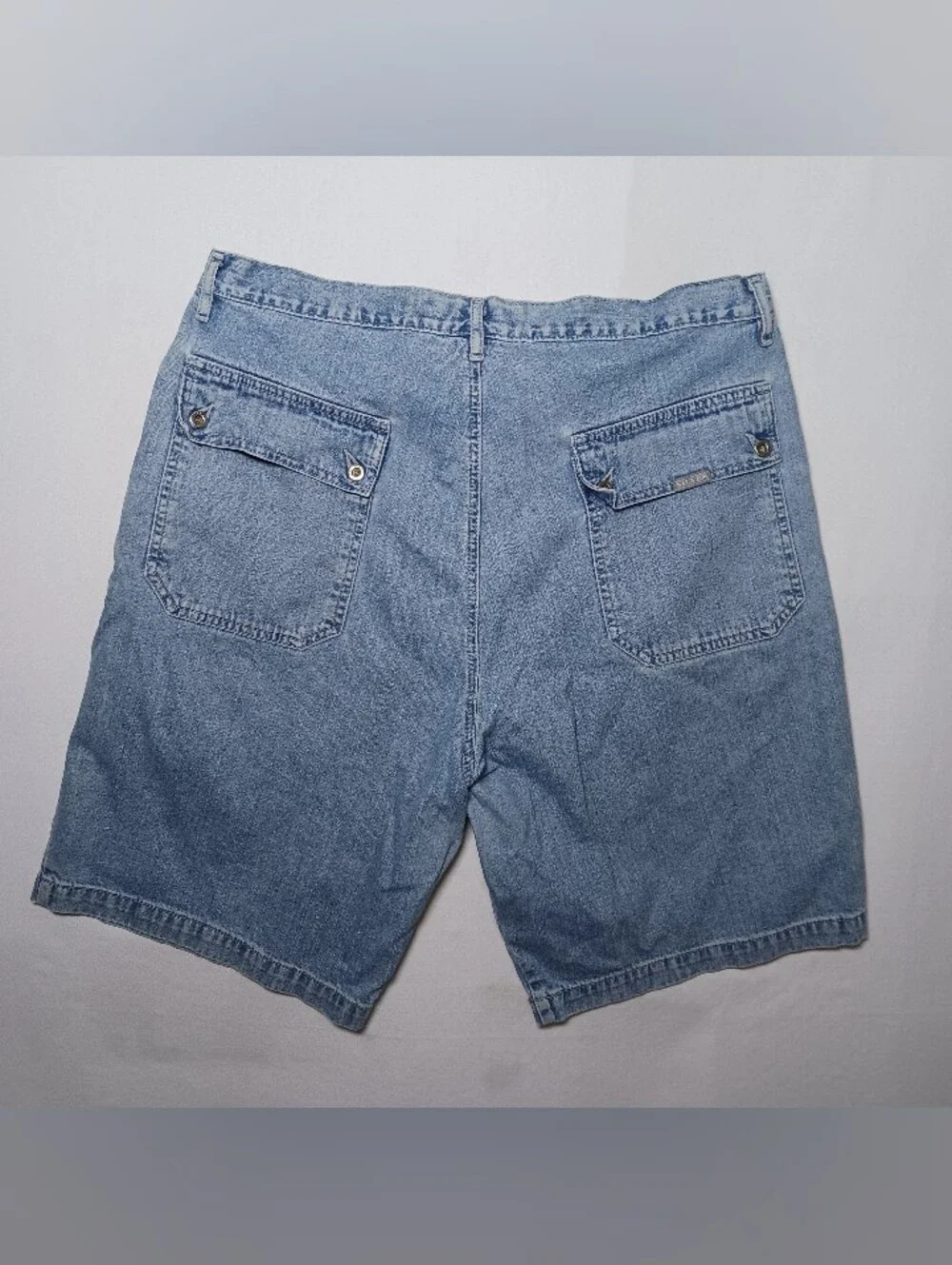 Vintage Silver Jeans Mens Denim Shorts Jorts Size 38 Light Wash Flap Pockets
